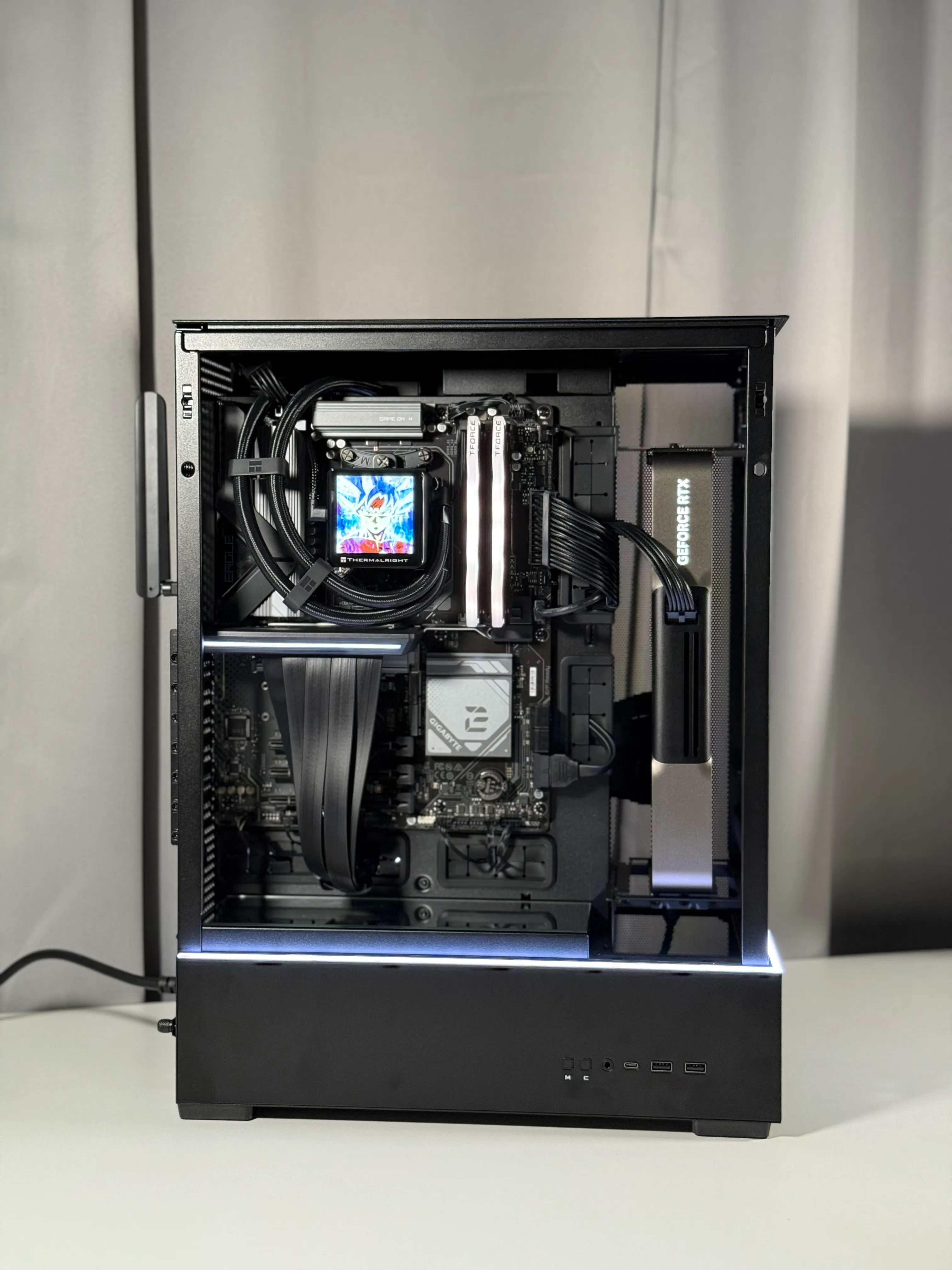 (9800X3D/5080) LIAN LI SUP01 photo 2